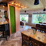 Gniewko Hotel Mala Karczma