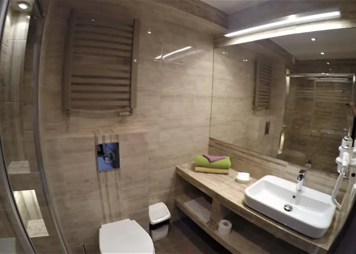 Отель Gniewko *