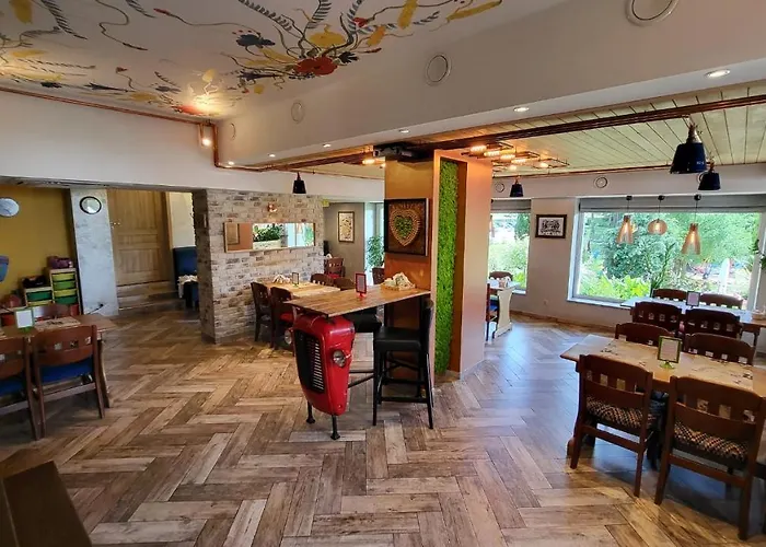 Gniewko Отель *