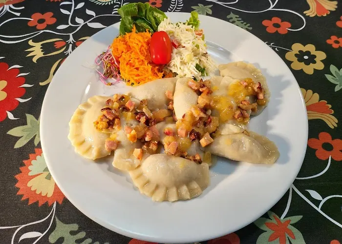 Отель Gniewko *